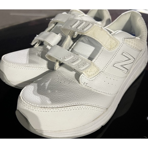 New Balance 928v2 Men's Walking All White Sneaker Size 9.5 Leather WW928HW2 - Picture 2 of 9